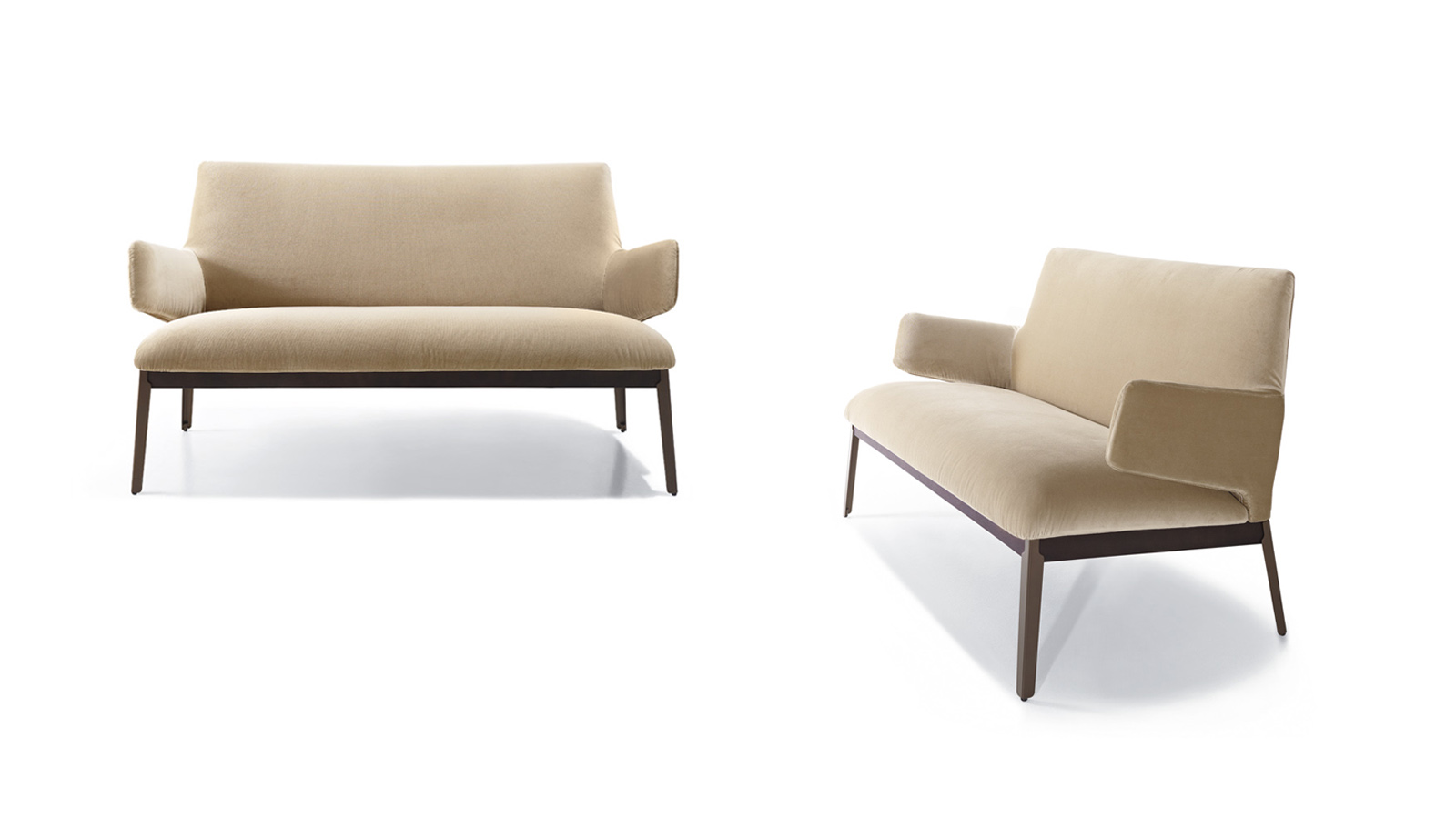 arflex-Hugloveseat-sofa-design-Claesson-Koivisto-Rune-fabric-leather-backrest-high-low-living-hospitality-project-luxury-madeinitaly-removablecover-modern-contemporary