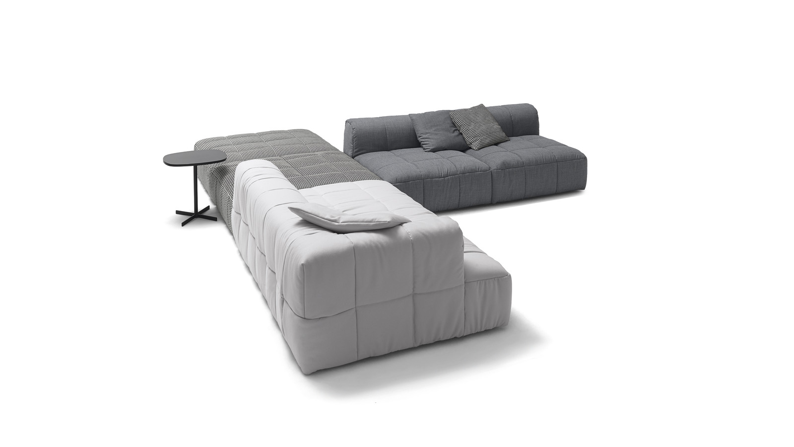 arflex-Strips-sofa-iconic-modular-seatsystem-design-Cini-Boeri-fabric-living-hospitality-project-luxury-twoseats-threeseats-madeinitaly-removablecover-modern-contemporary