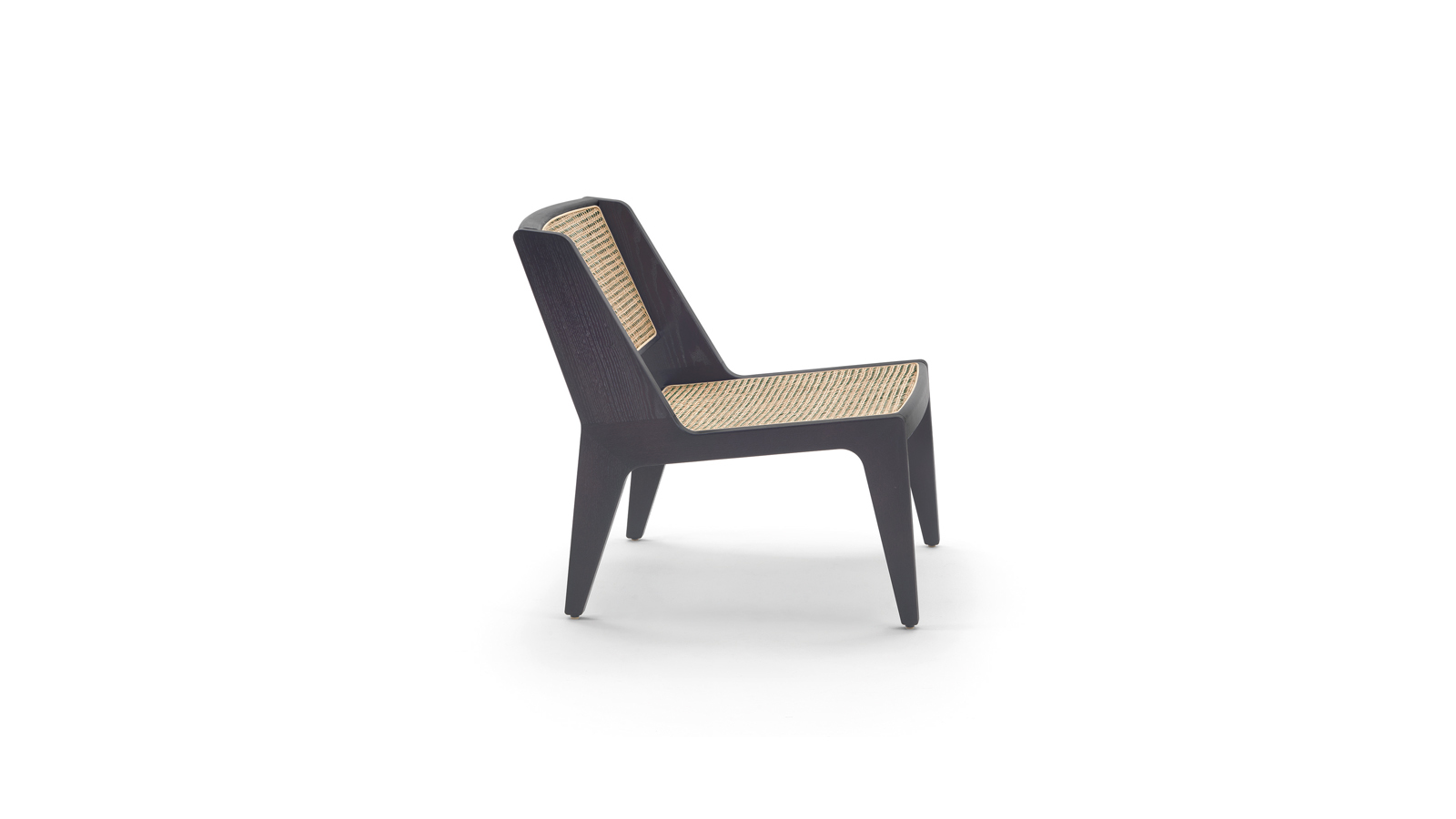 arflex-deltavienna-armchair-design-Claesson-Koivisto-Rune-wood-rattan-paglia-vienna-fabric-leather-backrest-low-living-hospitality-iconic-'50s-project-luxury-madeinitaly-removable-modern-contemporary